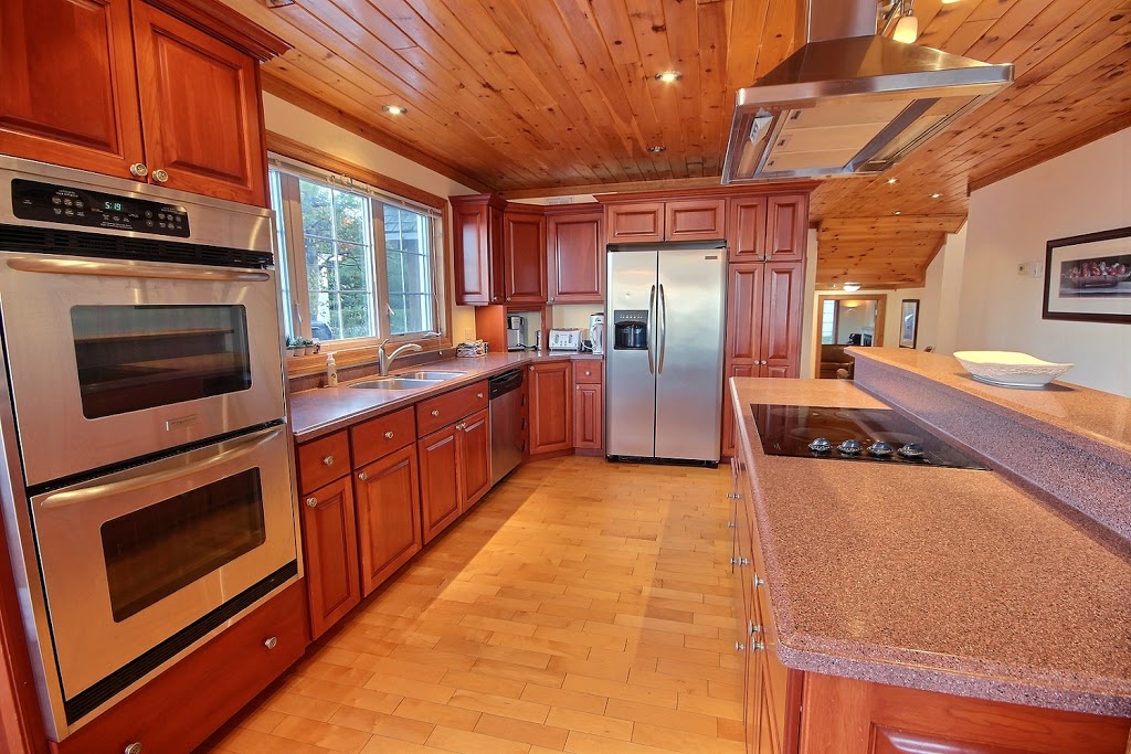 Muskoka Bayside Cottage | Gravenhurst, ON P0C 1M0, Canada | Phone: (705) 687-6677