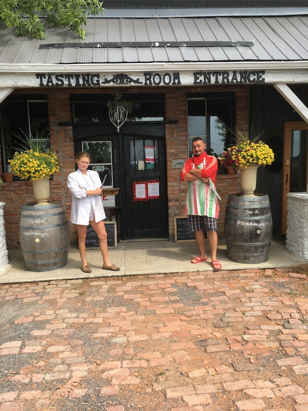 TerraCello Winery | 2436 Prince Edward County Rd 1, Bloomfield, ON K0K 1G0, Canada | Phone: (613) 243-2523