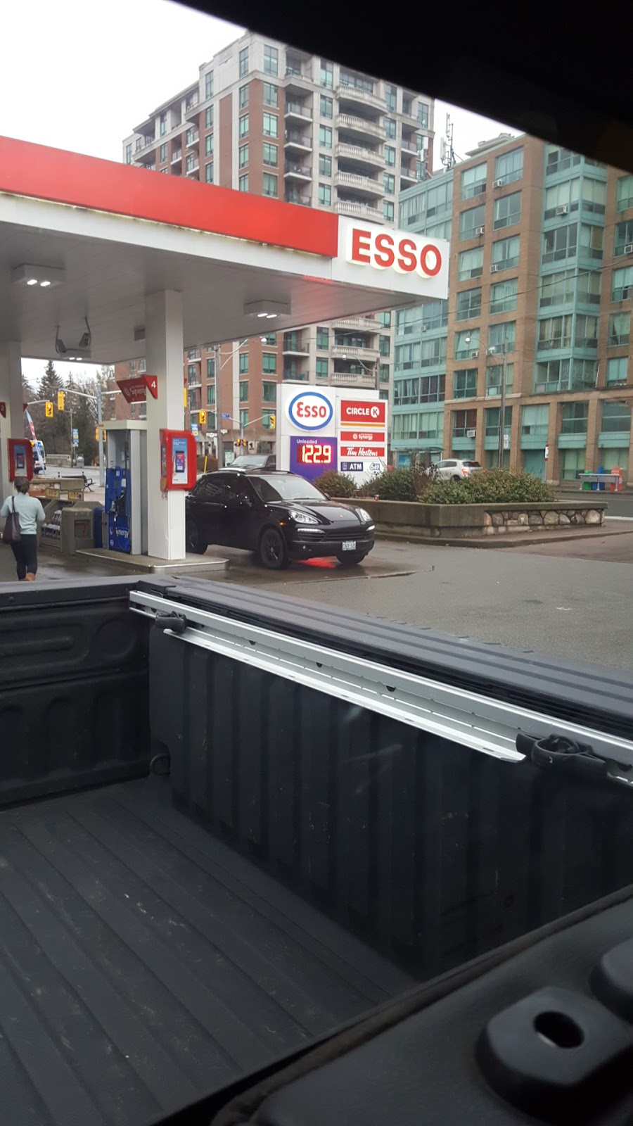 Esso | 381 Mt Pleasant Rd, Toronto, ON M4S 2L5, Canada | Phone: (416) 481-0199