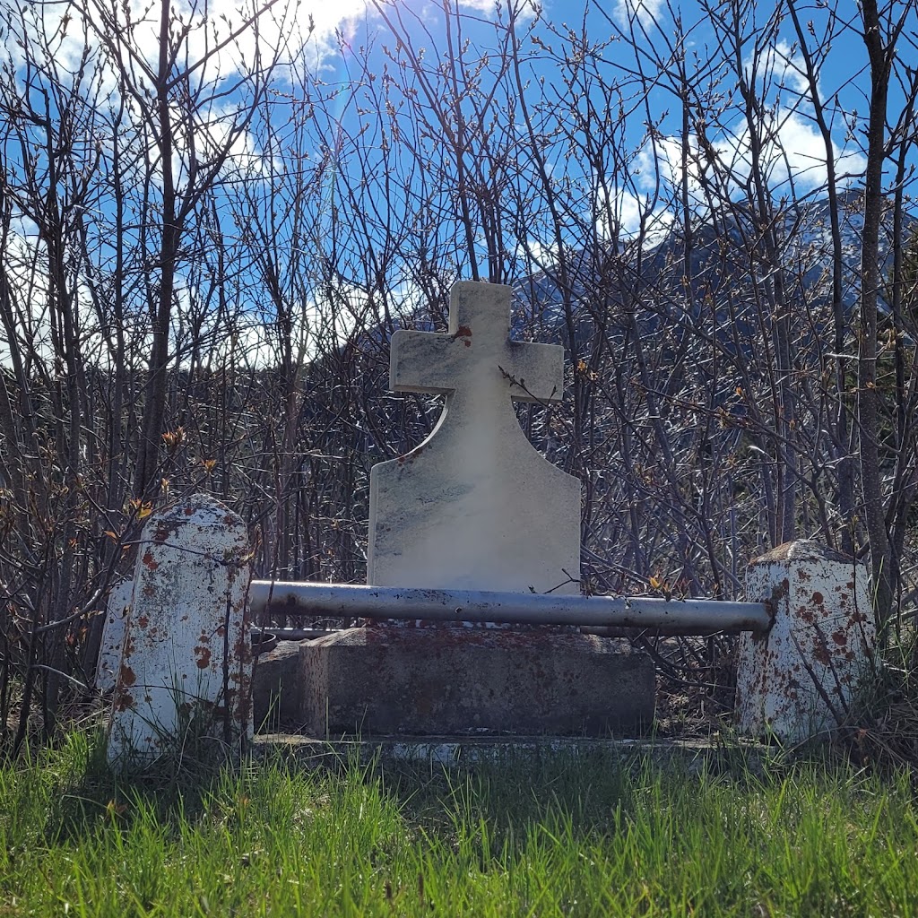 Hillcrest Mine Disaster Cemetery | 200 4 Ave, Hillcrest Mines, AB T0K 1C0, Canada | Phone: (403) 562-7388