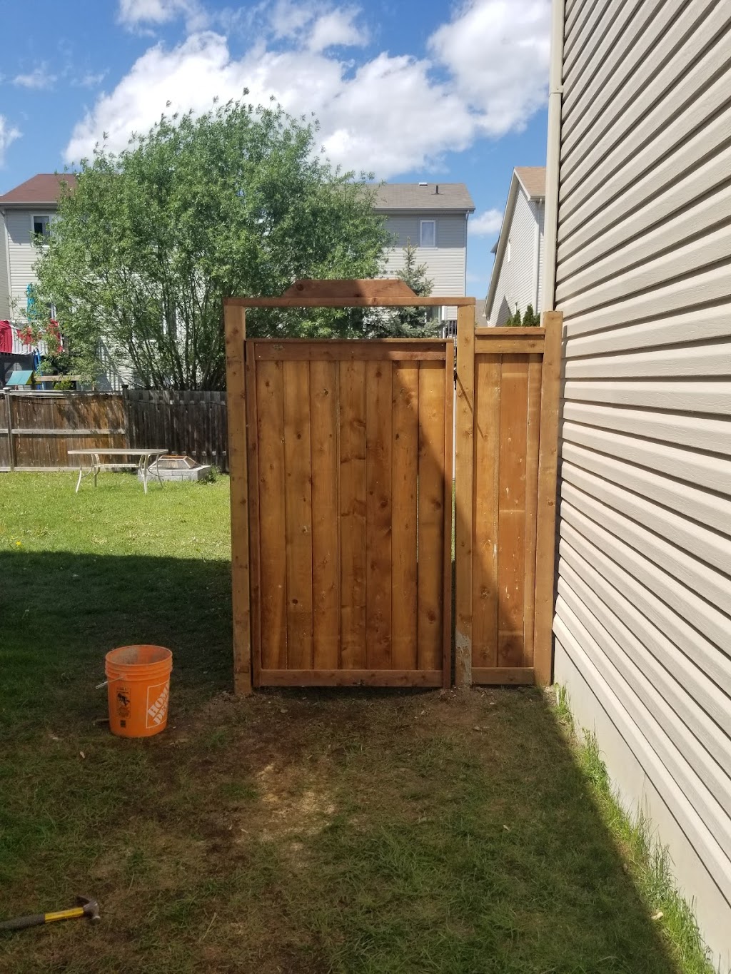 Ottawa Fence Guys | 1957 Jasmine Crescent, Gloucester, ON K1J 7Z4, Canada | Phone: (613) 600-4434