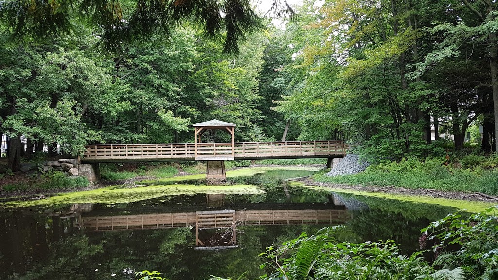 Réserve Naturelle Du Boisé-du-Séminaire | 645 Boulevard Louis Fréchette, Nicolet, QC J3T 1L6, Canada | Phone: (819) 293-6158