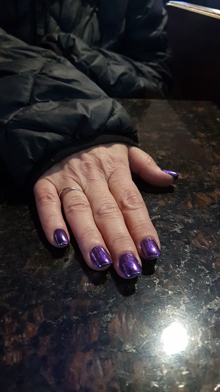 Essential Nails | 17700 56 Ave, Surrey, BC V3S 1C7, Canada | Phone: (604) 575-4602