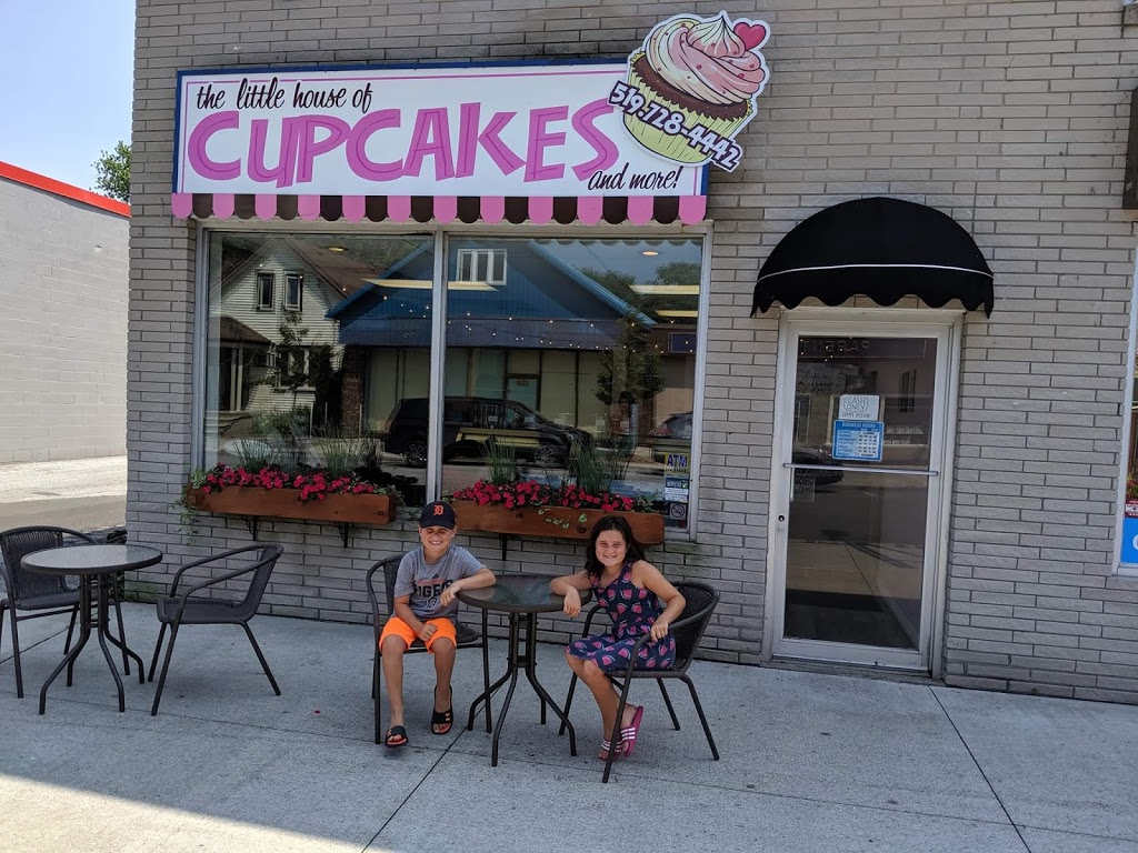 The Little House of Cupcakes and More | 108 Talbot St N, Essex, ON N8M 2C4, Canada | Phone: (519) 776-7721