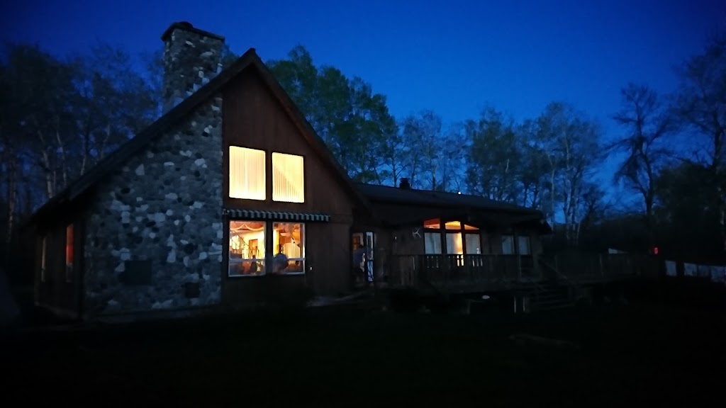 Davis Point Lodge & Outfitting | NW 16-31-10W, Davis Point, MB R0C 2T0, Canada | Phone: (204) 768-0142