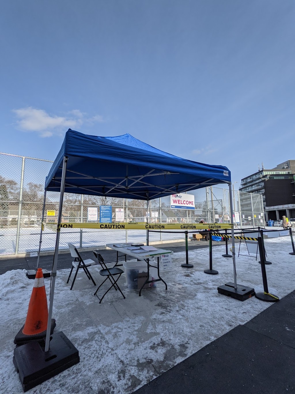 Queensway Rink | 8 Avon Park Dr, Etobicoke, ON M8Z 3X4, Canada | Phone: (416) 392-2489