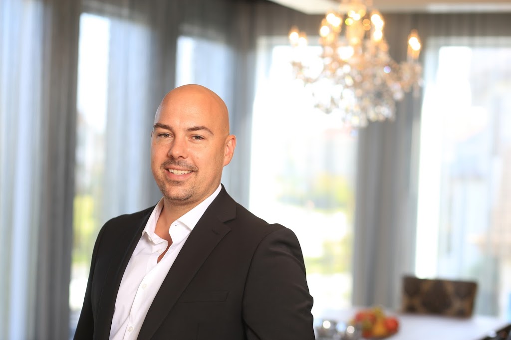 Nicholas Berta Courtier Immobilier | 6030 Boulevard Chevrier, Brossard, QC J4Z 0L3, Canada | Phone: (514) 515-9931