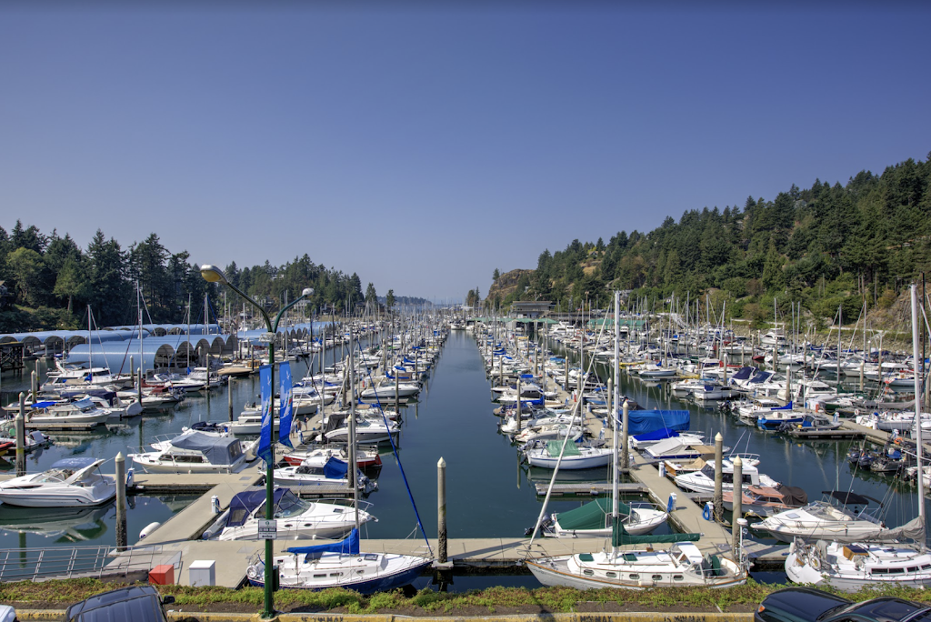 Thunderbird Marina | 5776 Marine Dr, West Vancouver, BC V7W 2S2, Canada | Phone: (604) 921-7434