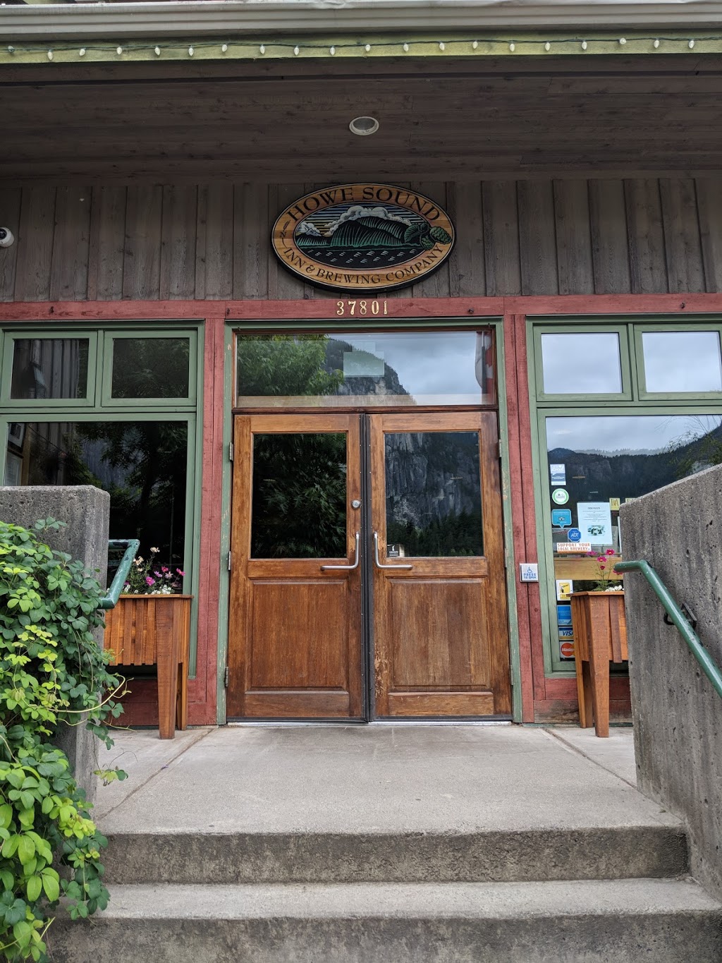 Howe Sound Brewing | 37801 Cleveland Ave, Squamish, BC V8B 0A7, Canada | Phone: (604) 892-2603