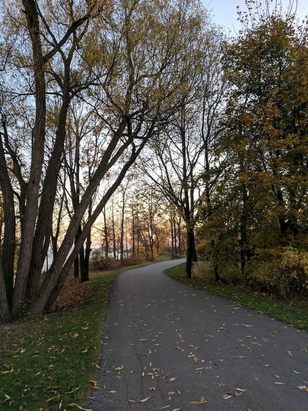 Rouge Hill Beach | Waterfront Trail, Toronto, ON M1C 4A8, Canada