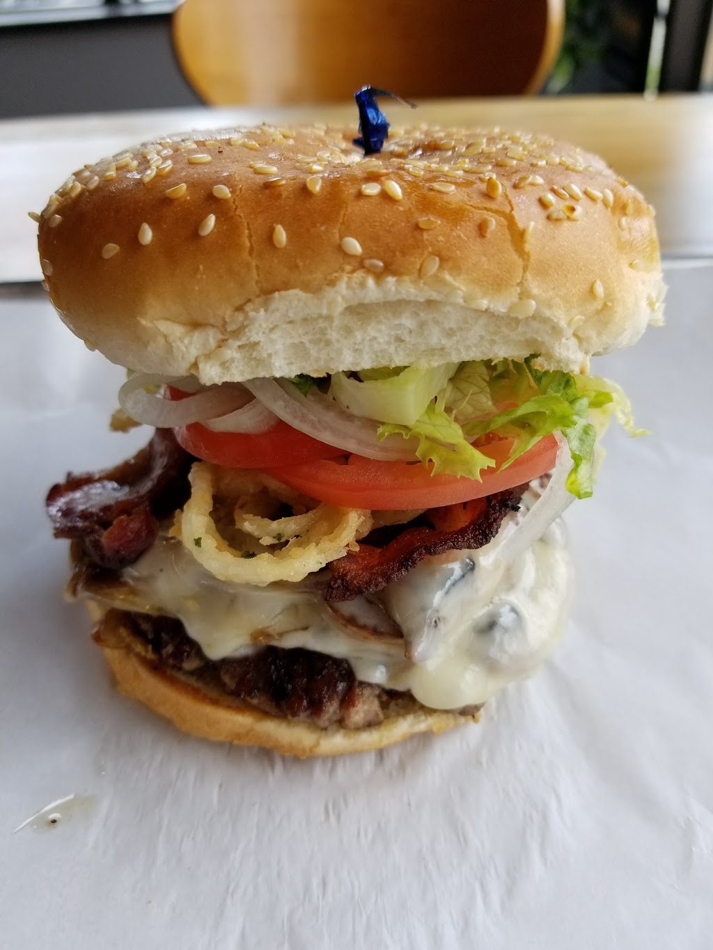 Burger Bandits | 20815 Dalton Rd, Jacksons Point, ON L0E 1L0, Canada | Phone: (905) 722-1414