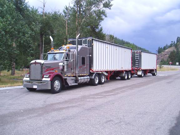 Boot Trucking Ltd. | 1206 8 Ave, Fort Macleod, AB T0L 0Z0, Canada | Phone: (403) 553-3775