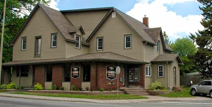 Royal LePage Team Realty Manotick | 1096 Bridge St, Manotick, ON K4M 1J2, Canada | Phone: (613) 692-3567