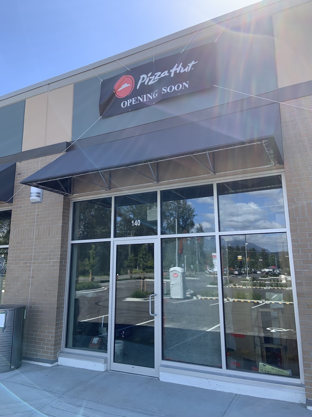 Pizza Hut | 11939 240 St #140, Maple Ridge, BC V4R 1M7, Canada | Phone: (604) 477-2890