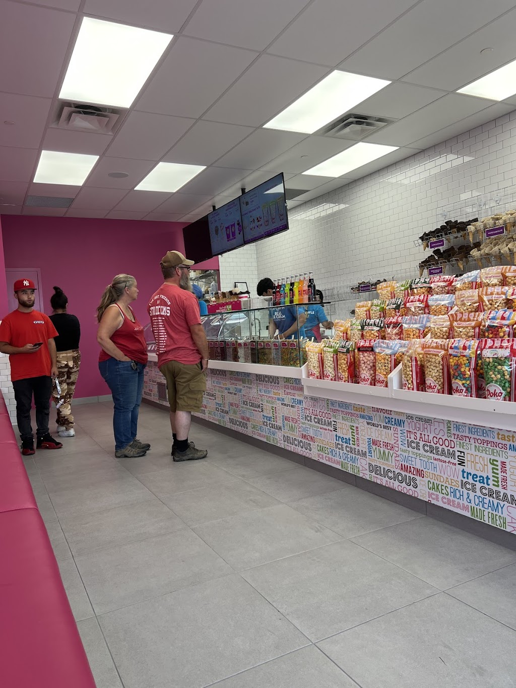 Marble Slab Creamery | 1440 52 St NE unit 168, Calgary, AB T2A 4T8, Canada | Phone: (587) 888-3949