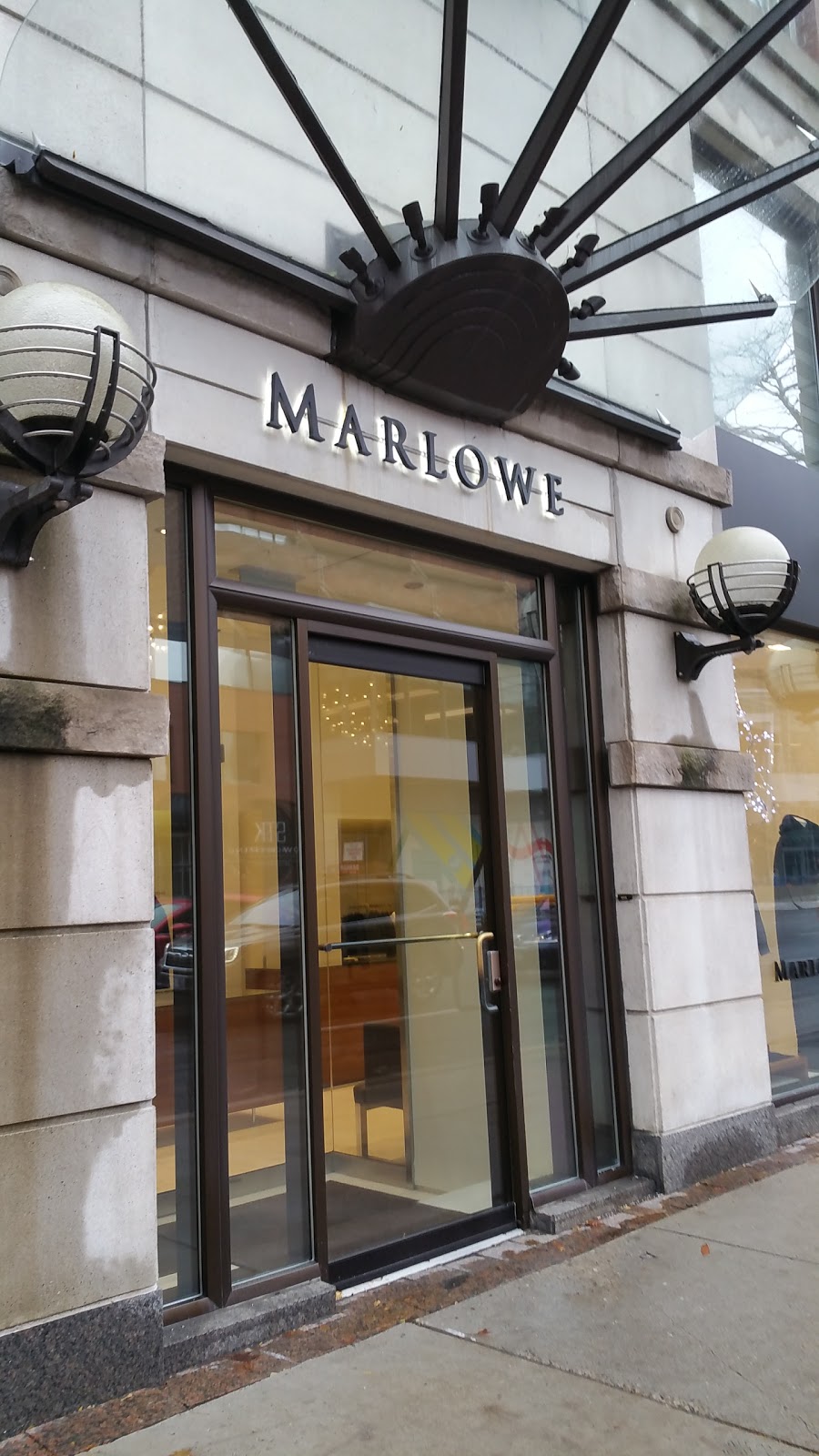 MARLOWE | 38 Avenue Rd, Toronto, ON M5R 2G2, Canada | Phone: (416) 928-3110