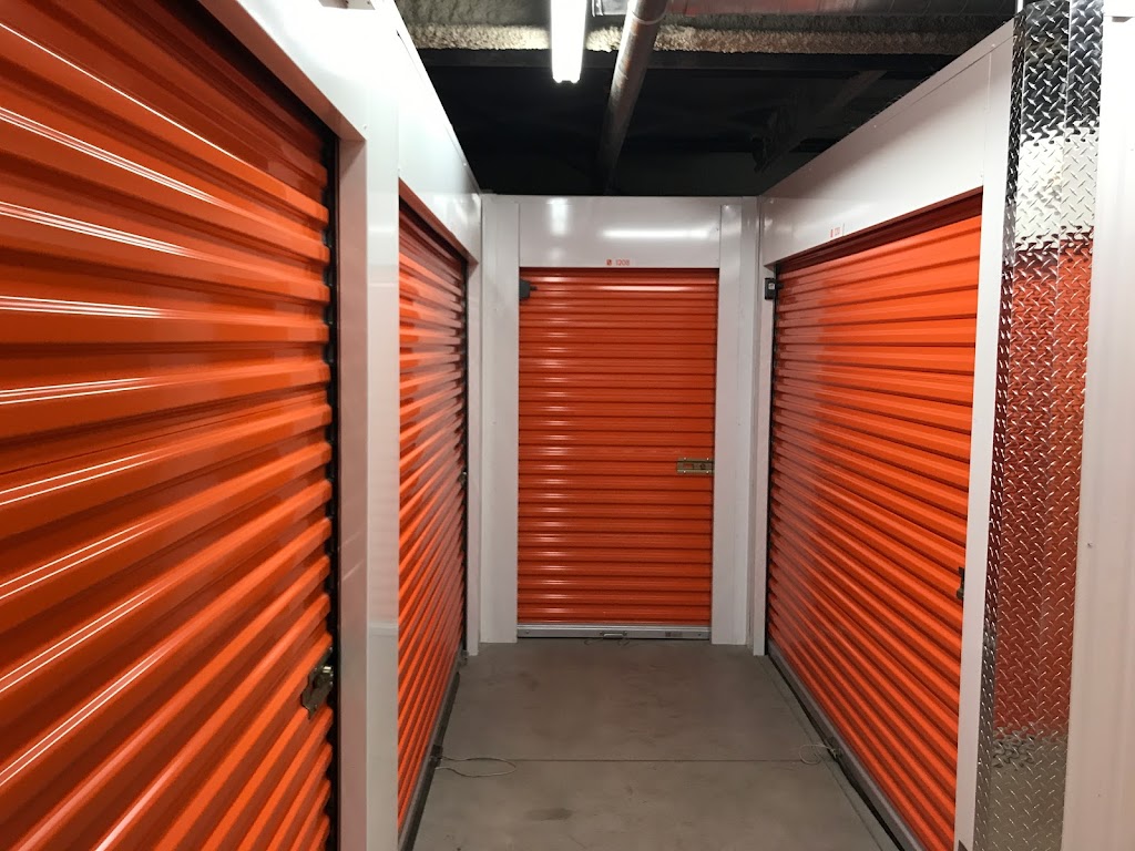 Public Storage | 955 A. Chomedey, Laval, QC H7W 4V3, Canada | Phone: (450) 902-0429