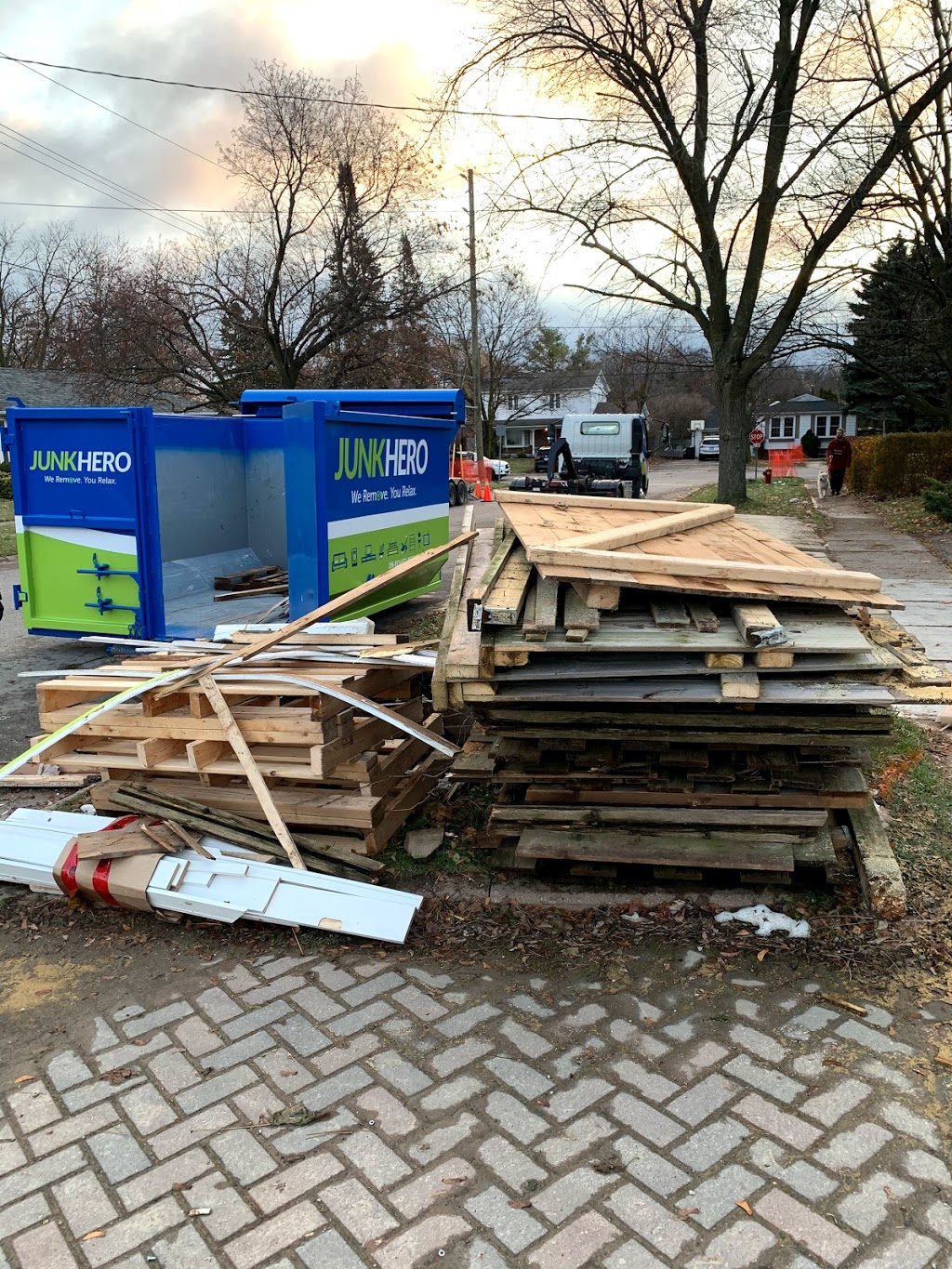 Junk Hero | Junk Removal Toronto | 32 Denison Rd W, York, ON M9N 1C1, Canada | Phone: (647) 708-5172