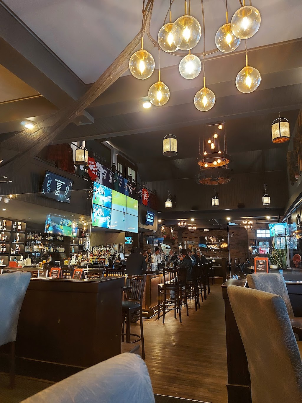 The Station Pub + Grill (Riverbend) | 40 Riverglen Dr SE, Calgary, AB T2C 4L5, Canada | Phone: (403) 720-5577