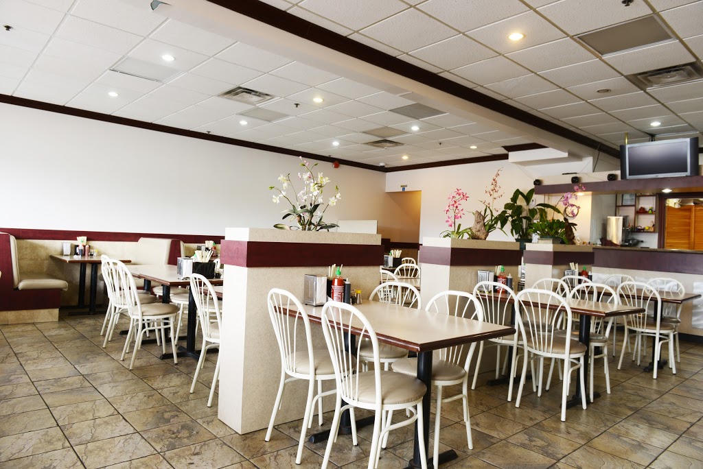 Pho Bo To | 1635 Lawrence Ave W, North York, ON M6L 3C9, Canada | Phone: (416) 245-0388