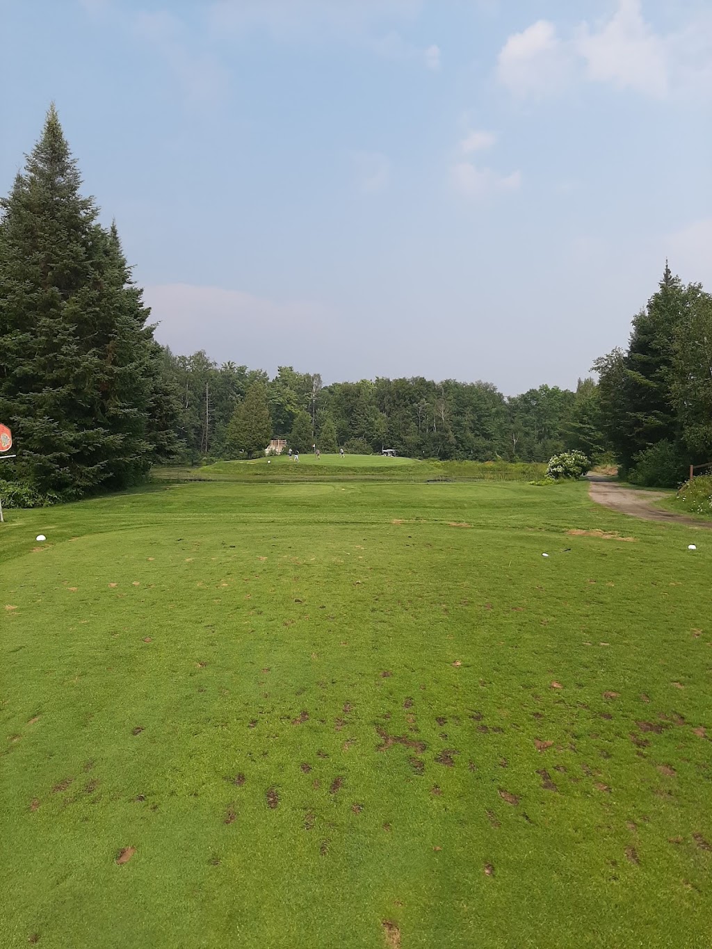 Golf Saint Gerard Des Laurentides | 651 Chem. des Bouleaux, Saint-Gérard-des-Laurentides, QC G9R 1T1, Canada | Phone: (819) 539-9907