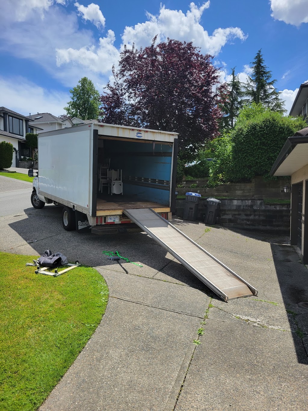 Abbotsford Moving Company | 34884 High Dr, Abbotsford, BC V2S 4P6, Canada | Phone: (778) 953-2626