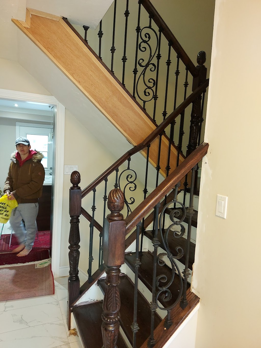 AZ Interior/Exterior Railings | 3 Brewster Rd, Brampton, ON L6T 5G9, Canada | Phone: (416) 574-7860