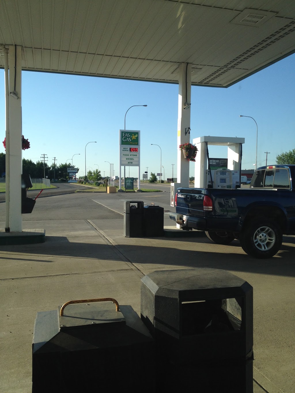 Claresholm Fas Gas Plus | 5313 1 St W, Claresholm, AB T0L 0T0, Canada | Phone: (403) 468-2200