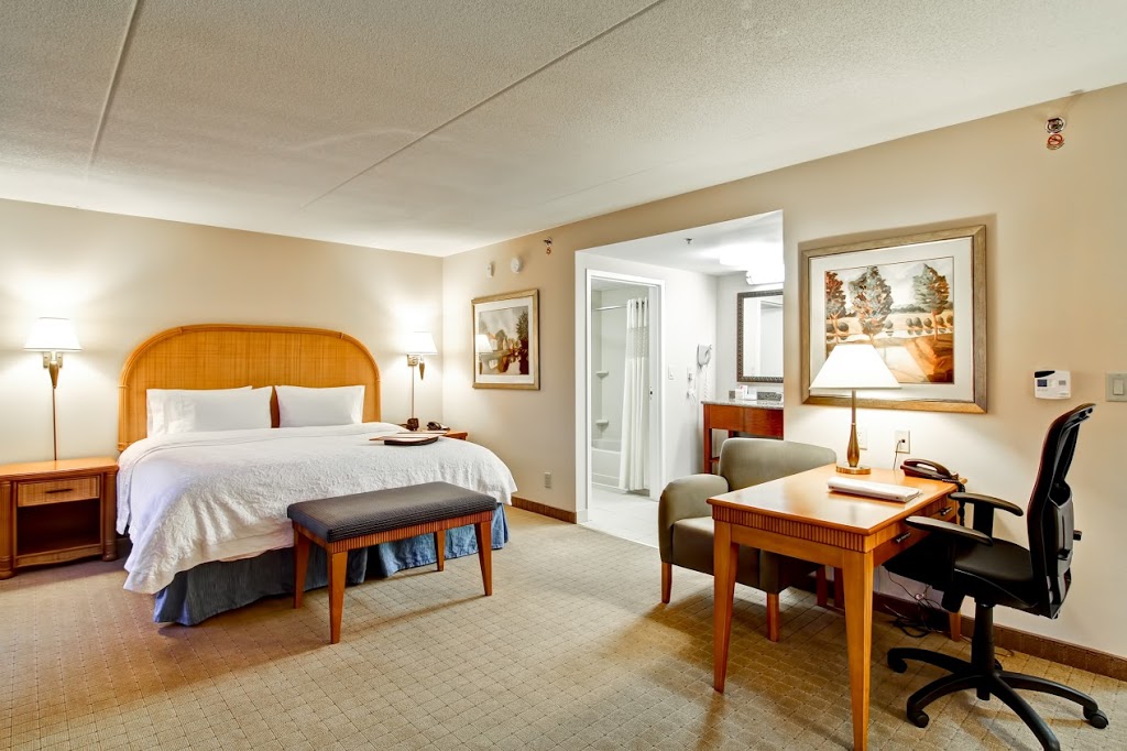 Hampton Inn & Suites by Hilton Guelph | 725 Imperial Rd N, Guelph, ON N1K 1X4, Canada | Phone: (519) 821-2144