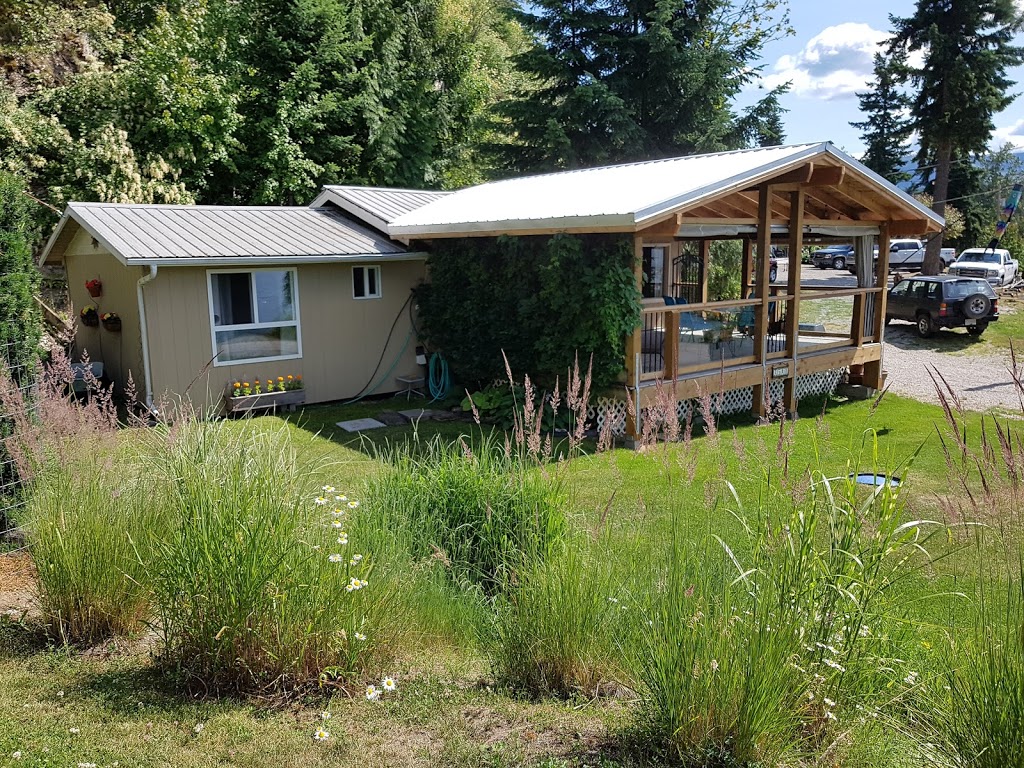 Shuswap Cabin Rentals | 2522 Eagle Bay Rd, Blind Bay, BC V0E 1H1, Canada | Phone: (250) 803-2554