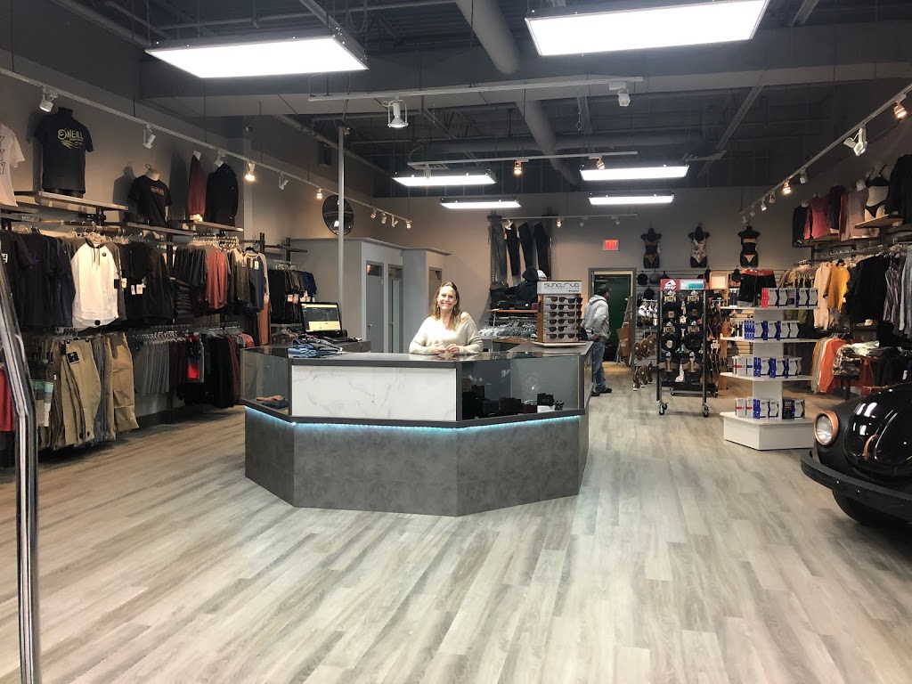 Knox Clothing | 1151 10 Ave SW, Salmon Arm, BC V1E 1T3, Canada | Phone: (250) 833-1125