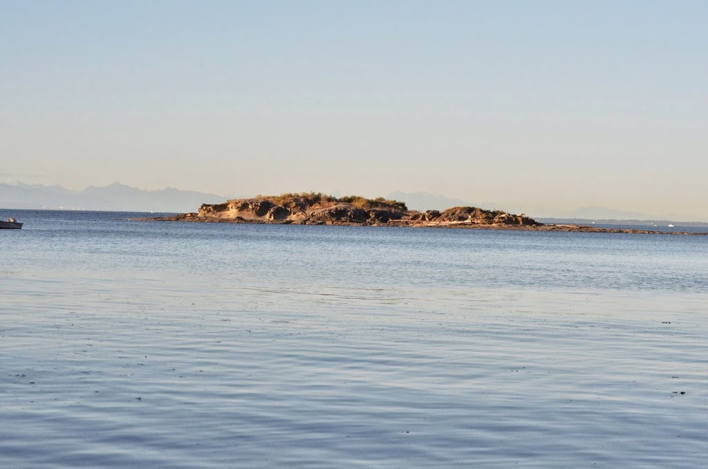 Sands of Morning Beach | 1098 Ellis Rd, Galiano Island, BC V0N 1P0, Canada | Phone: (250) 539-3783