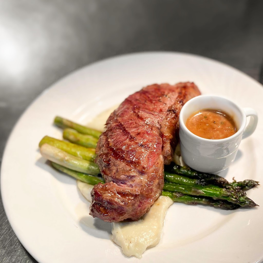 Restaurant lEntrecôte | 1440 Chem. Pierre Péladeau, Sainte-Adèle, QC J8B 1Z4, Canada | Phone: (450) 229-1545