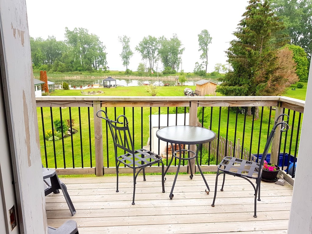 Hadovka Lakeside B&B | 173 Wellington Main St, Wellington, ON K0K 3L0, Canada | Phone: (613) 707-3046