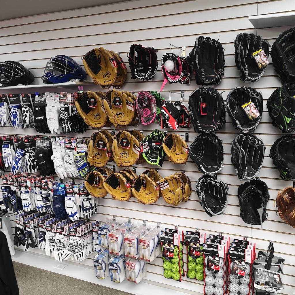 Hometown Sports and Apparel | 215 Eramosa Rd, Guelph, ON N1E 2M5, Canada | Phone: (519) 822-7970