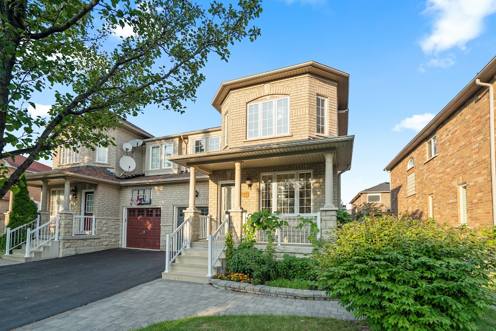 Vaughan Real Estate Agent Fahad Farhat | 36 Erintown Cres, Brampton, ON L6P 4H2, Canada | Phone: (416) 712-6964