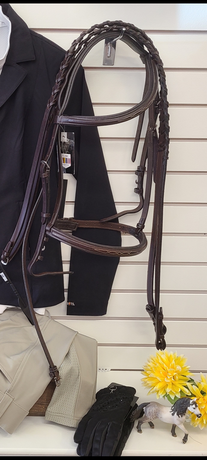 Top Horse Equestrian Tack & Supplies Inc | 4707 49 Ave #101, Stony Plain, AB T7Z 2L6, Canada | Phone: (587) 784-5534