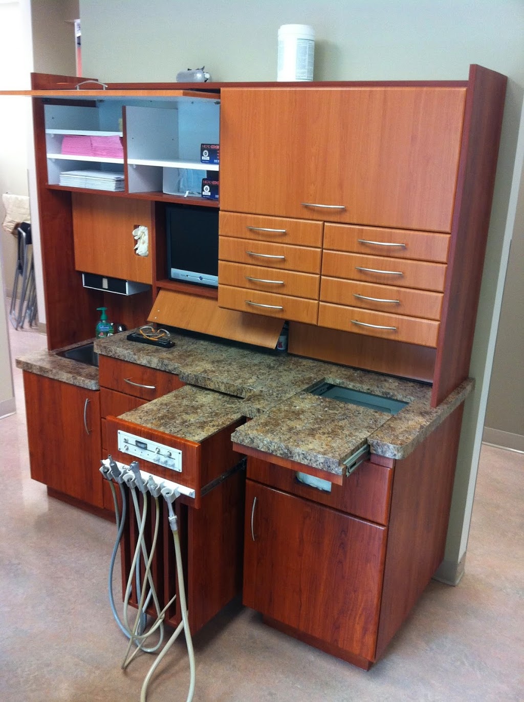 SI Kitchens | 11 St Denis St, Saint Isidore, ON K0C 2B0, Canada | Phone: (613) 524-5282