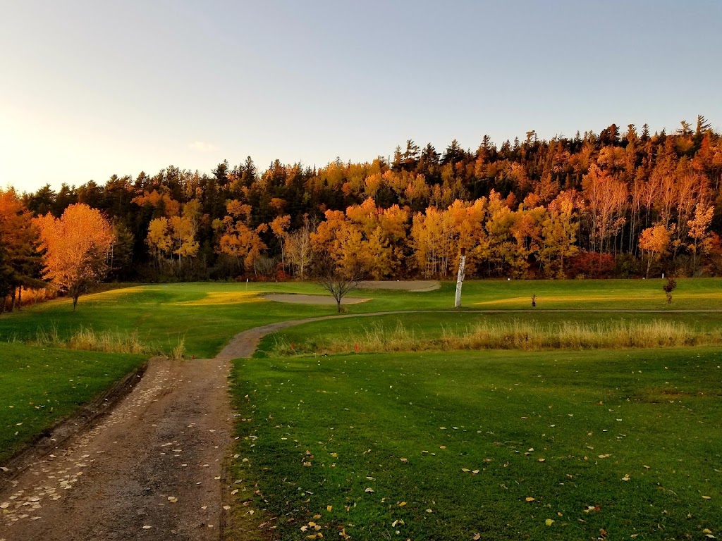 Club de Golf St-Pacome | 40 Rue de la Pruchière, Saint-Pacôme, QC G0L 3X0, Canada | Phone: (418) 852-2395