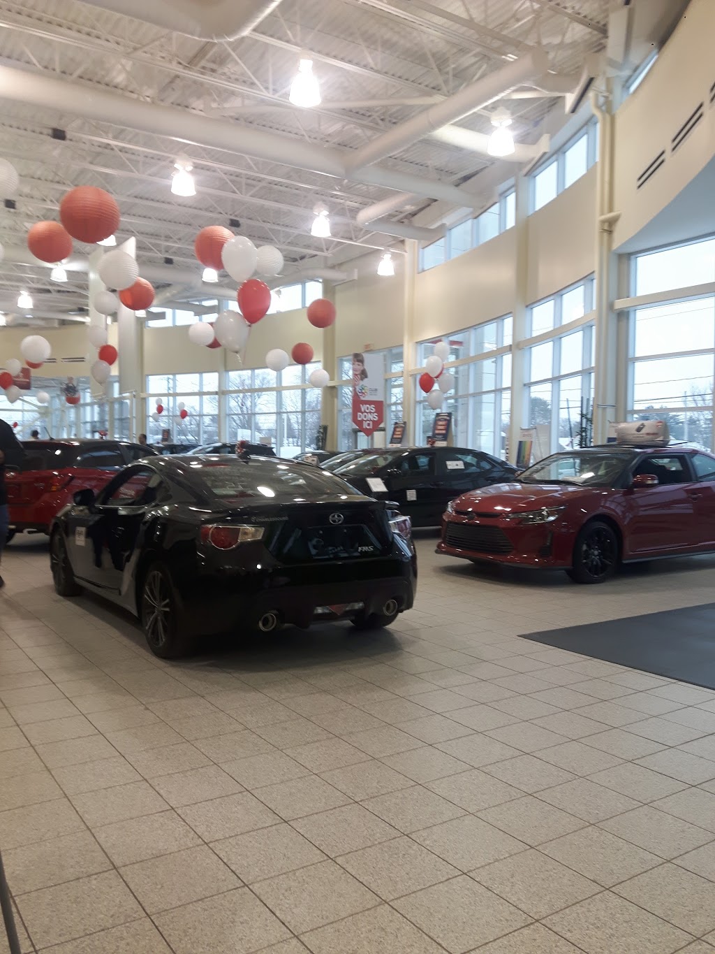 Toyota Charlesbourg | 16070 Boulevard Henri-Bourassa, Québec, QC G1G 3Z8, Canada | Phone: (418) 623-9843