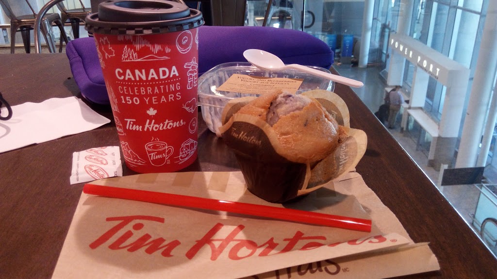 Tim Hortons | 5869 Airport Rd, Mississauga, ON L4V 1C9, Canada | Phone: (905) 678-0151