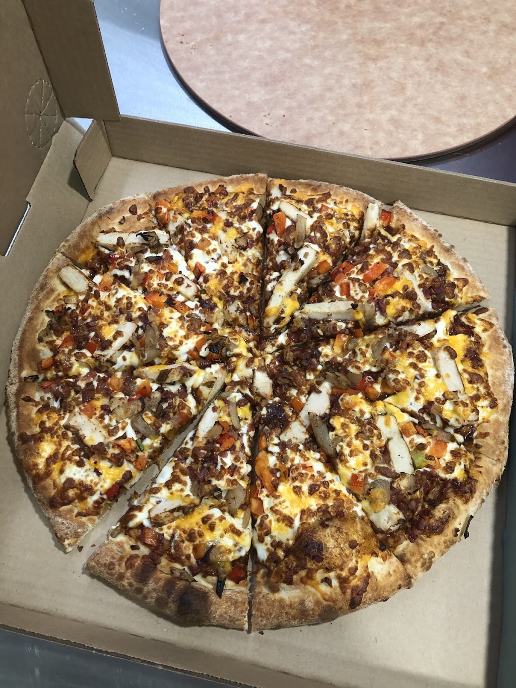 Panago Pizza | 458 Rideau St, Ottawa, ON K1N 5Z4, Canada | Phone: (866) 310-0001
