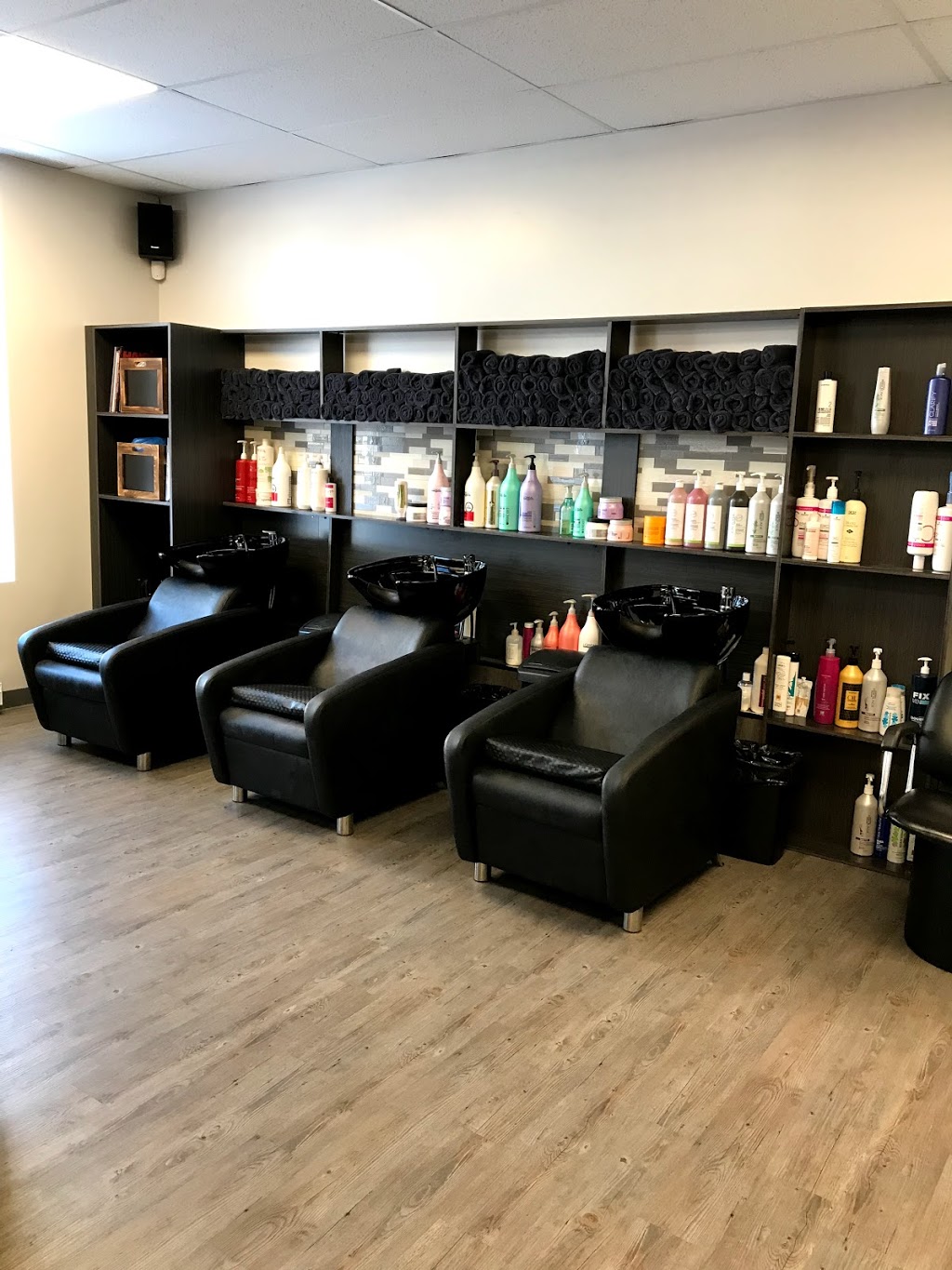 Salon de coiffure Espace Beauté Signature | 784 Rue Notre-Dame suite 102, Repentigny, QC J5Y 1B6, Canada | Phone: (450) 654-9242