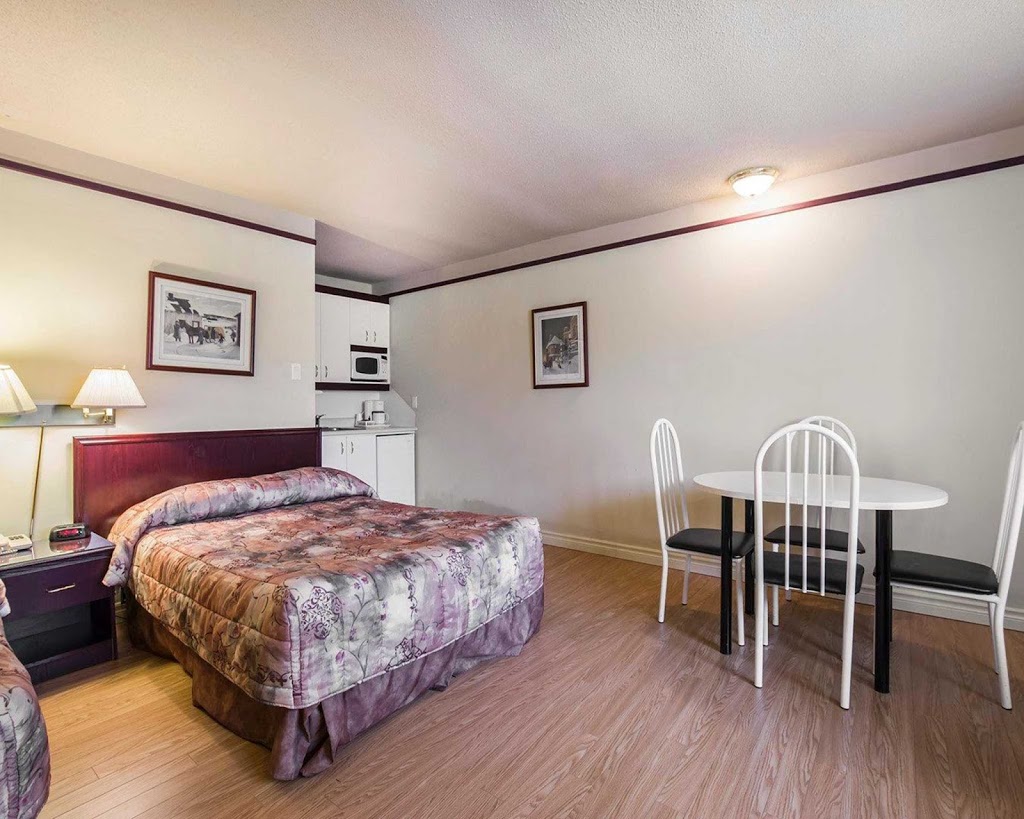 Econo Lodge | 208 Route du Président-Kennedy, Lévis, QC G6V 9J6, Canada | Phone: (418) 837-8841