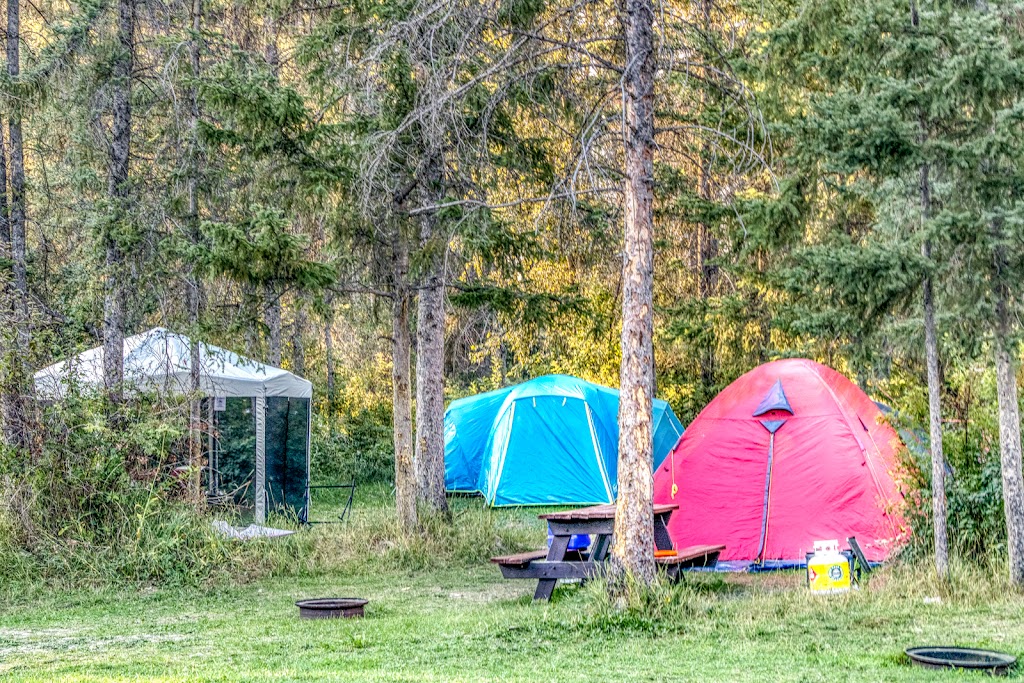 Spruce Grove Campground | 5250 Spruce Grove Frontage Rd, Fairmont Hot Springs, BC V0B 1L1, Canada | Phone: (250) 345-6561
