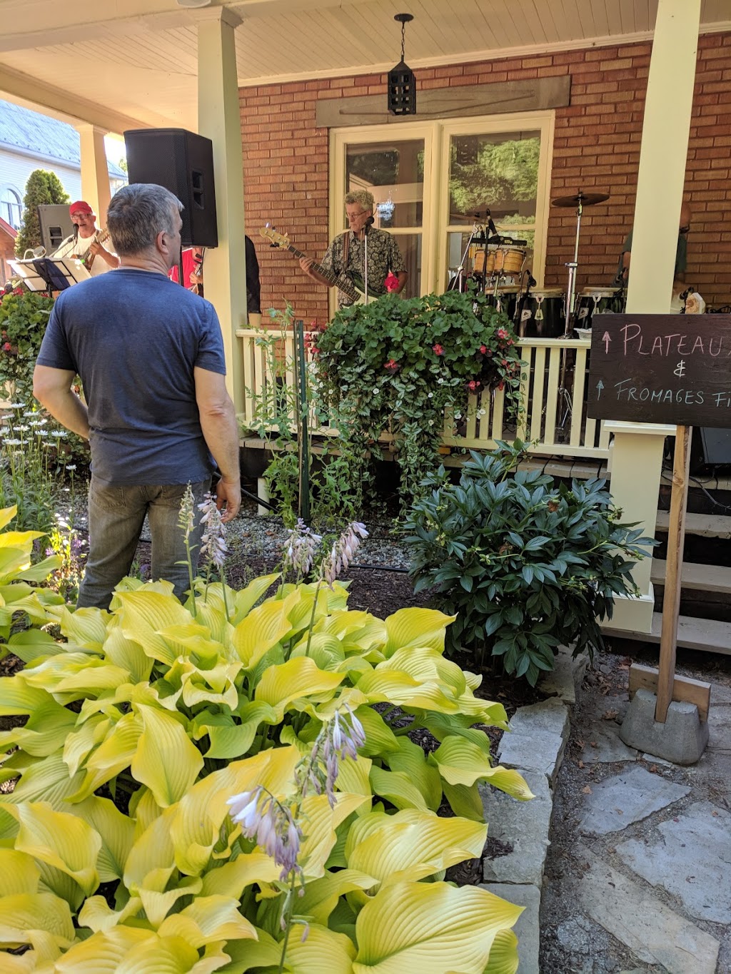 Fromagerie du Presbytere | 222 Rue Principale, Warwick, QC J0A 1M0, Canada | Phone: (819) 358-6555