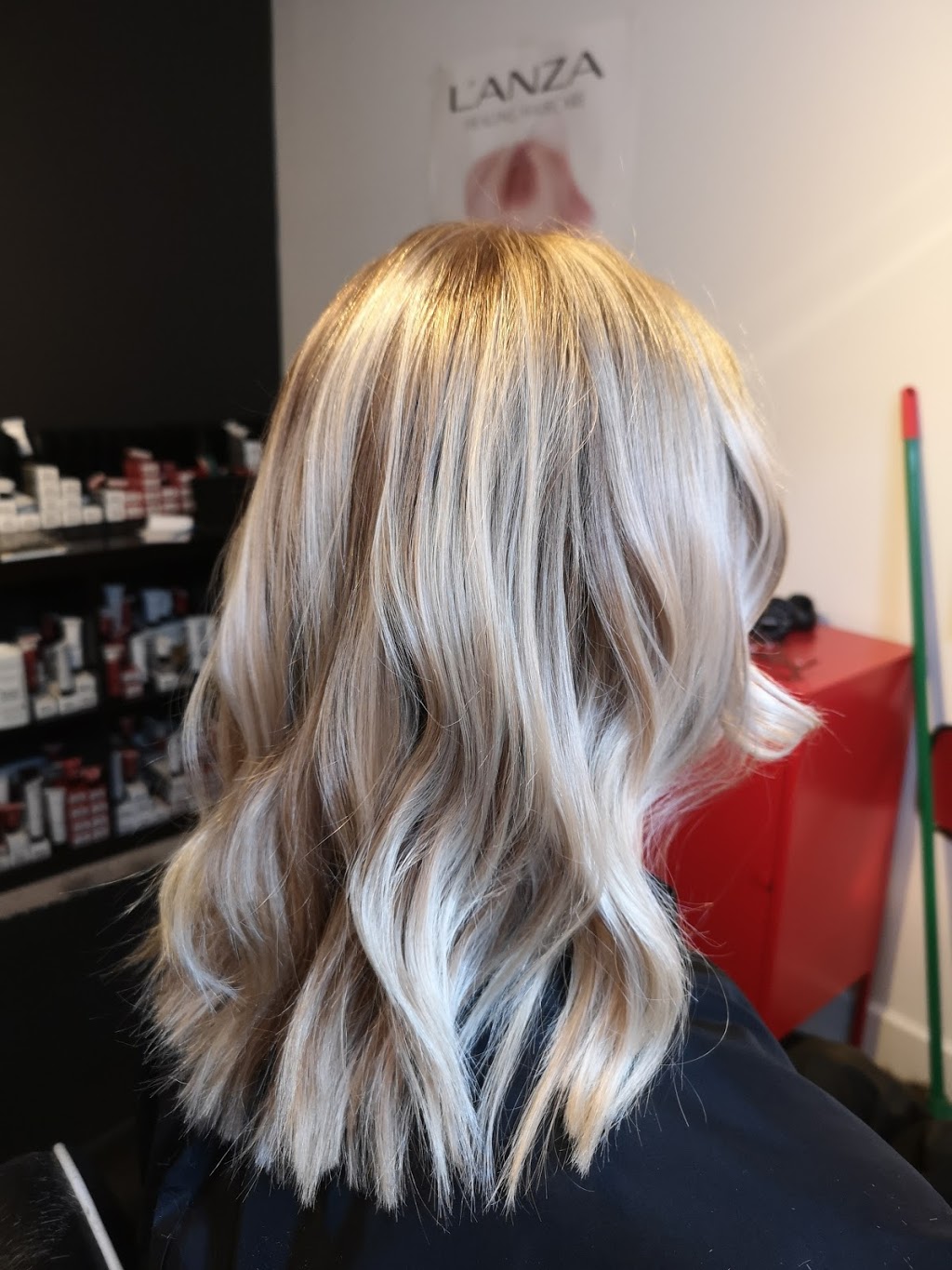 Salon lÉbouriffée | 1072 Rue Royale, Saint-Jérôme, QC J5L 0B7, Canada | Phone: (438) 881-6257