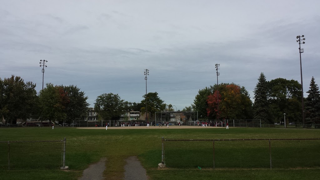 Louisbourg Park | Ahuntsic-Cartierville, Montreal, QC H4J, Canada