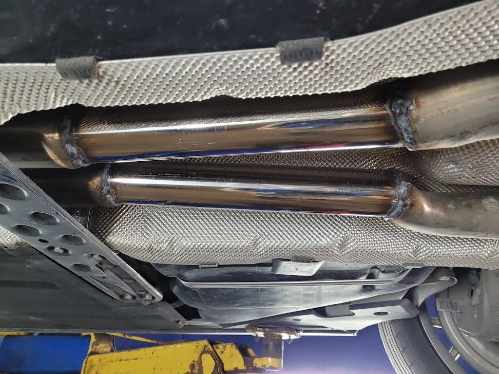 S & S Exhaust Repair, Fabrication and Autocare | 3210 Swansea Crescent Unit 3A, Ottawa, ON K1G 3W4, Canada | Phone: (613) 400-7589