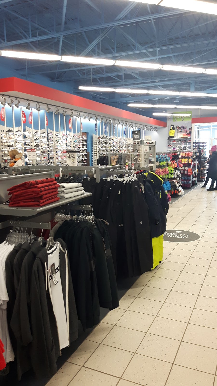 Intersport | 1 Rue de la Plaza-de-la-Mauricie, Shawinigan, QC G9N 7C1, Canada | Phone: (819) 539-7416